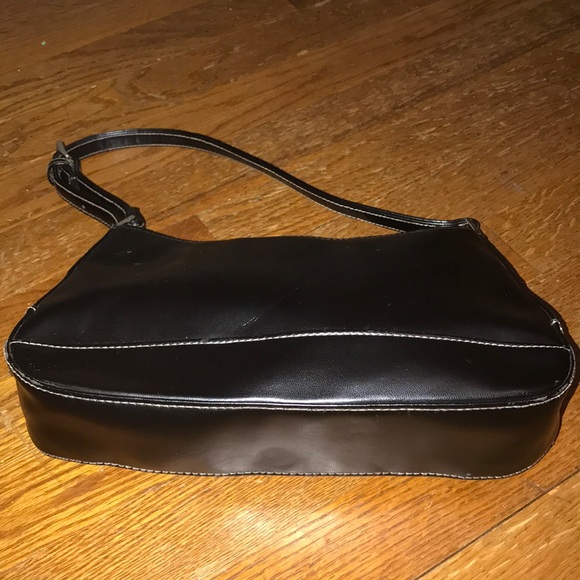 Liz Claiborne Black Leather Shoulder Bag - Picture 3 of 8